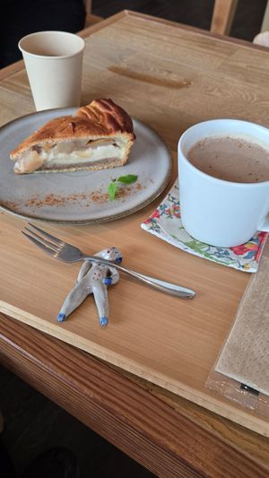 Cake and chai at Cafe Pirica - 喫茶 Pirica (ピリカ) in Beppu