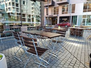 Outdoor seating  at Godt Brød Munch Brygge in Oslo