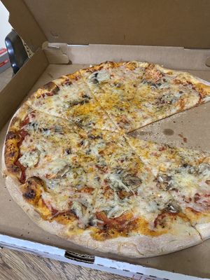 18 inch Daiya pizza with mushrooms at Ben Yehuda Cafe and Pizzeria in Silver Spring
