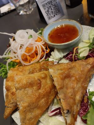 Frittierte won tan (Nr. 14) at Monchi in Leipzig