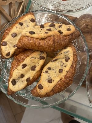 Vegan Le Crookie 🥐🍪  at Spotted Pig in Makati