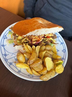 Pita at Must Be Loof in Ghent