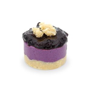 Violet. Pastel de arándanos. at Clorawfila in Sant Cugat Del Valles