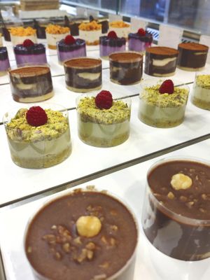 Pastelitos individuales 100% veganos (sin lactosa) y sin gluten ni azúcar refinado. at Clorawfila in Sant Cugat Del Valles