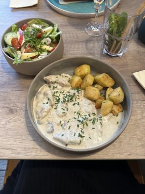 vegan Val au Vent #Veganuary at Greens&Beans  in Bruges
