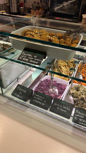 Proposte del giorno #Veganuary at Radicetonda - Via Spallanzani in Milan