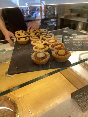   at Radicetonda - Via Spallanzani in Milan