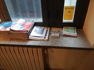 C'è anche posto per lasciare volantini delle onlus animaliste!!! at Radicetonda - Via Spallanzani in Milan