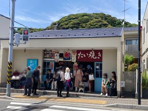 Popular on weekends   at Taiyaki Namihei たい焼きなみへい in Kamakura