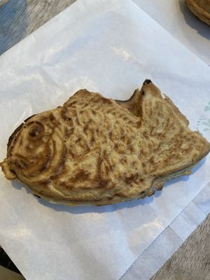 Matcha taiyaki  at Taiyaki Namihei たい焼きなみへい in Kamakura