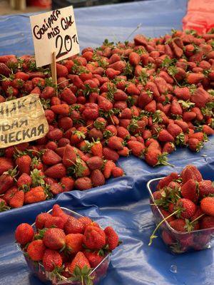 Strawberries   at Pazartesi Pazarı Oba in Antalya