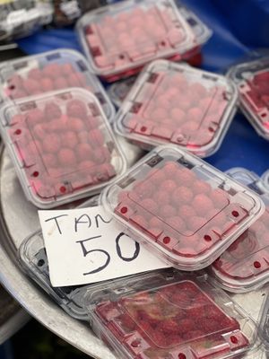 Raspberries   at Pazartesi Pazarı Oba in Antalya