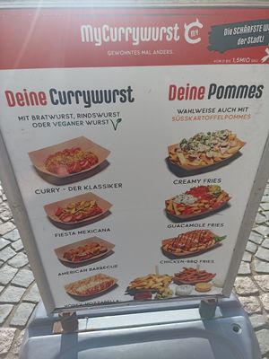 Vegane Pommes und Wurst at MyCurrywurst in Worms