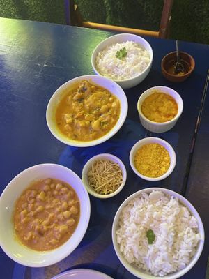 Moqueca de banana com palmito e strogonoff de grão de bico com palmito. Ambos ótimos   at Kitanda Emporio and Gastrobar in Salvador