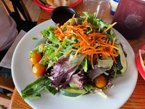Salada da casa at Toll Road Restaurant in Death Valley