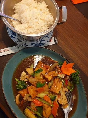 With white rice at Asia Restaurant Lotus in Wasserburg
