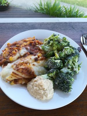 Raw broccoli salad and mexi bean at Manna Haven in Byron Bay