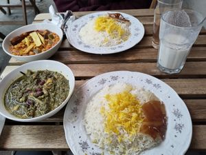 Unten Bohnen, oben Linsen 😉 at Restaurant Café Caramina in Berlin