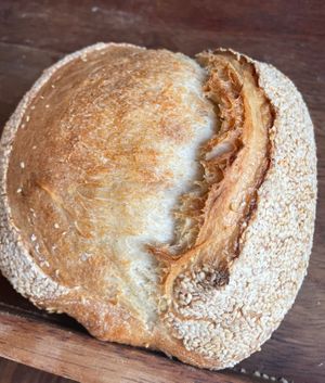 Pan con sésamos 💛 at Albertine in Colonia Del Sacramento