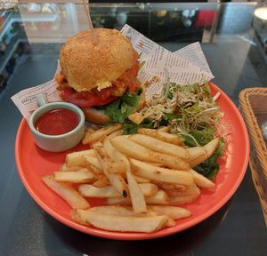 Spicy Tempeh Pineapple Bun 麻辣天貝素肉醬菠蘿包 配薯條/沙律 (走麻辣) at Joys Cafe - 悅素 in Kowloon