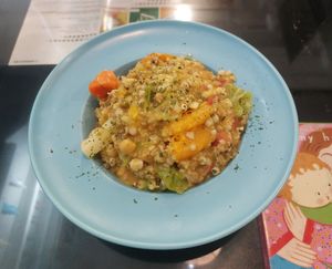 "Riceless rice" 無飯煮薏 (to replace rice by healthy grains, seeds and peas) 👍 at Joys Cafe - 悅素 in Kowloon