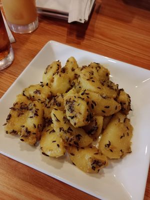 Delicious Aaloo Jeera potatoes at Mama Papa in Odawara
