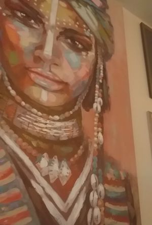 Es gibt eine schöne Kunstausstellung im Cafe, mit vielen verschiedenen Werken wie z.B. Gemälden, Plastiken ect. at portal cafe in Uberlingen