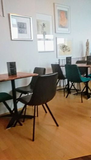 Samtige bequeme Stühle at portal cafe in Uberlingen