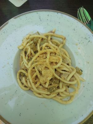 Pasta Carbonara mit Spargel at L'Incontro in Karlsruhe