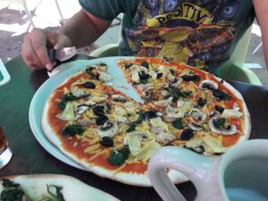 vegan pizza quattro stagioni at L'Incontro in Karlsruhe