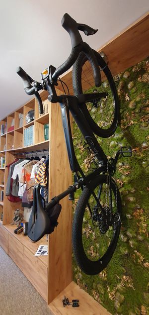 Bike rental and shop at Grava Bike Café in Barcelos