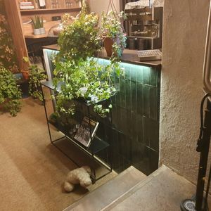 The bar counter at Grava Bike Café in Barcelos
