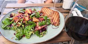 Salad at Grava Bike Café in Barcelos