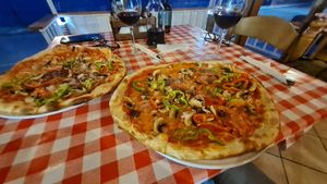 Vegetaria mit veganem Käse 👌🏻 ordentliche Größe! at Deliziare Trattoria - Maybe closed in Kos