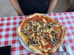 Margherita with mushrooms and pineapple  at Deliziare Trattoria - Maybe closed in Kos