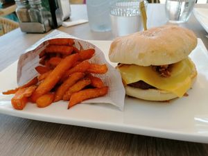 Heura burger at La Salada del Tamariu in Tamariu