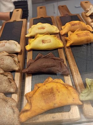 Dos opcions veganes bones, especialment la cheeseburguer. Bona atenció i tracte. at Las Muns - Marqués del Túria in Valencia