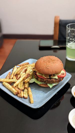Quinoa Burger at Altramuz in La Paz