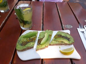 Avocadotoast and mint lemonade at Le Pain Quotidien - Spuistraat in Amsterdam