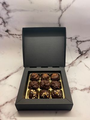 X9 gluten free selection box including:
🤎Double Milk Chocolate (GF) 
🤎Hazelnut Fererror Rocher’s (GF)
🤎Peanut Butter (GF) at Little Lotus Chocolates in Snodland