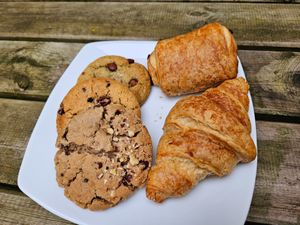 Cookie choco noisette, cookie choco pekan, cookie choco matcha, pain au chocolat, croissant at Michel MaBelle Saint Pierre in Bordeaux