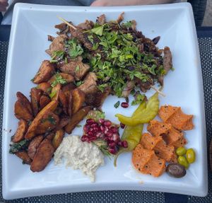 Grillmixteller for one person  at Vegano Mezo in Berlin