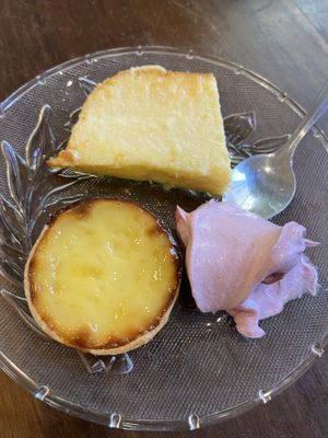 Dessert bar so delicious   at Flora Comida Vegetariana in Sao Paulo