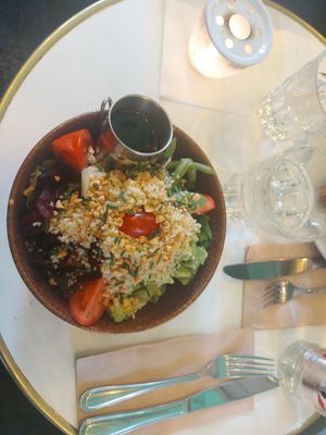 Vegan Bowl at Bistrot de la Tour Eiffel in Paris