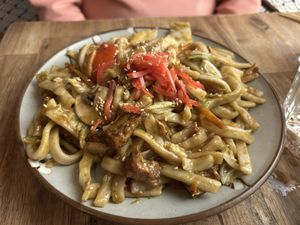 Udon noodles with tofu #Veganuary at Neko Ramen Green in Paris