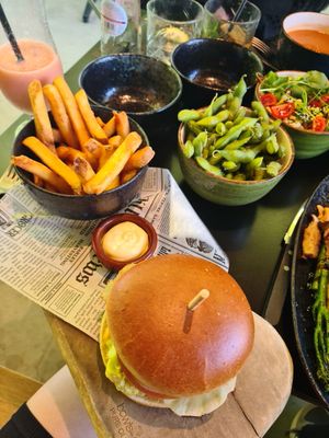 Kimchi Burger met Frites at Kaap West in Amsterdam