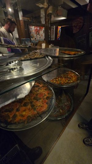  at Hughes Pizza ヒューズ ピザ in Osaka