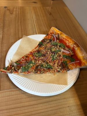  at Hughes Pizza ヒューズ ピザ in Osaka