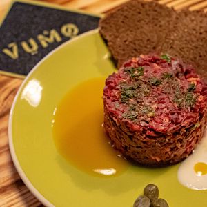 Beterraba at VÜMO in Porto