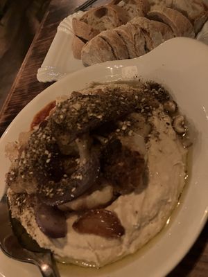 Hummus   at VÜMO in Porto